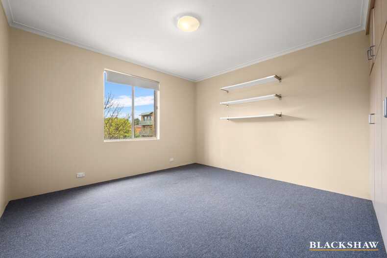 4/16 Eyre Street Griffith