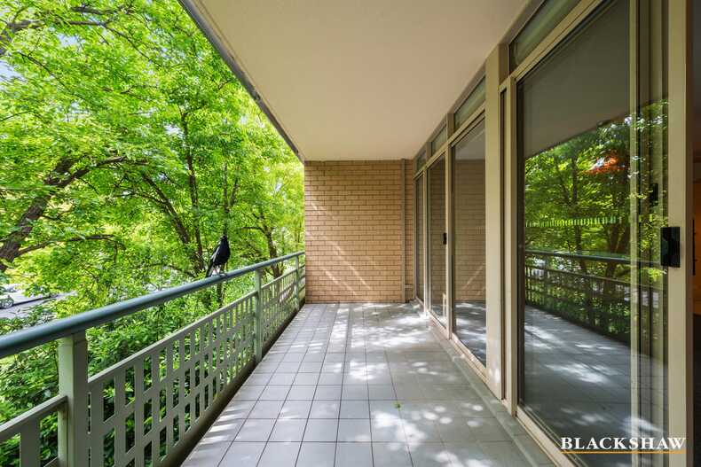 4/16 Eyre Street Griffith