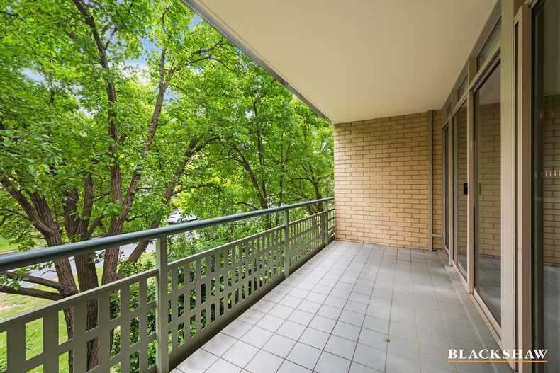 4/16 Eyre Street Griffith