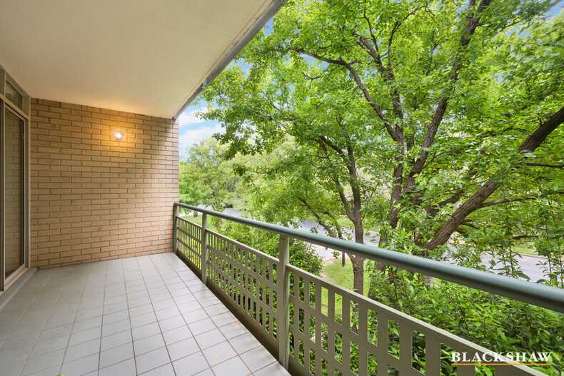 4/16 Eyre Street Griffith