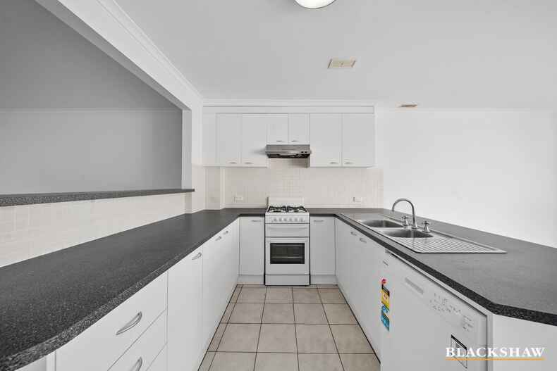 4/122-124 Tharwa Road Queanbeyan