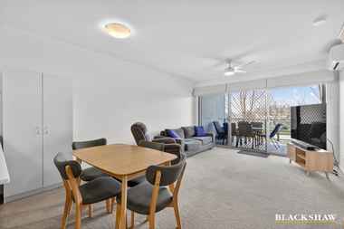 5/40 Philip Hodgins Street Wright