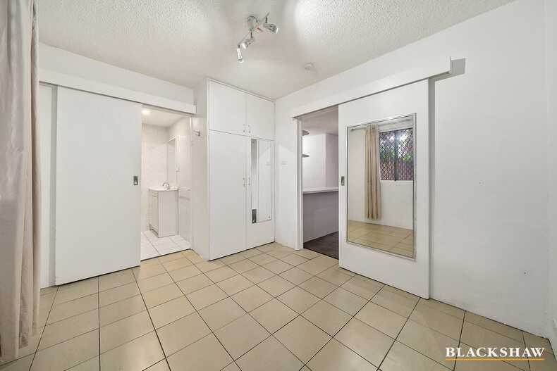 4/10 Waniassa Street Queanbeyan