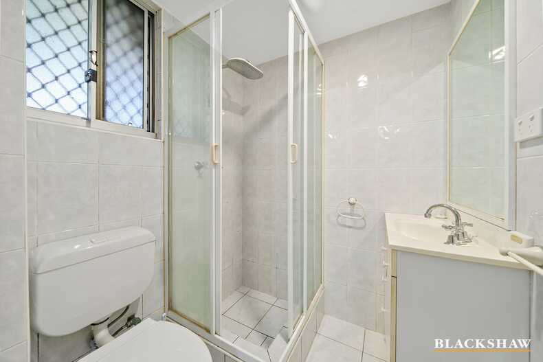 4/10 Waniassa Street Queanbeyan