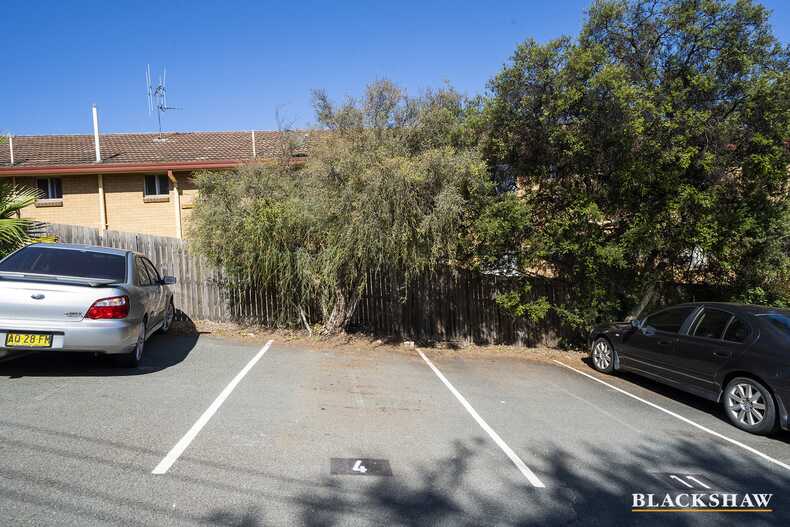 4/10 Waniassa Street Queanbeyan