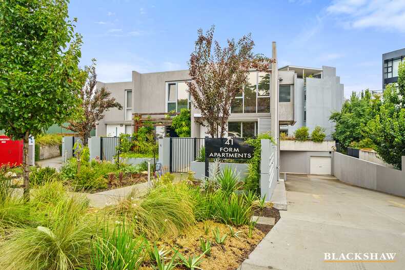 26/41 Hampton Circuit Yarralumla
