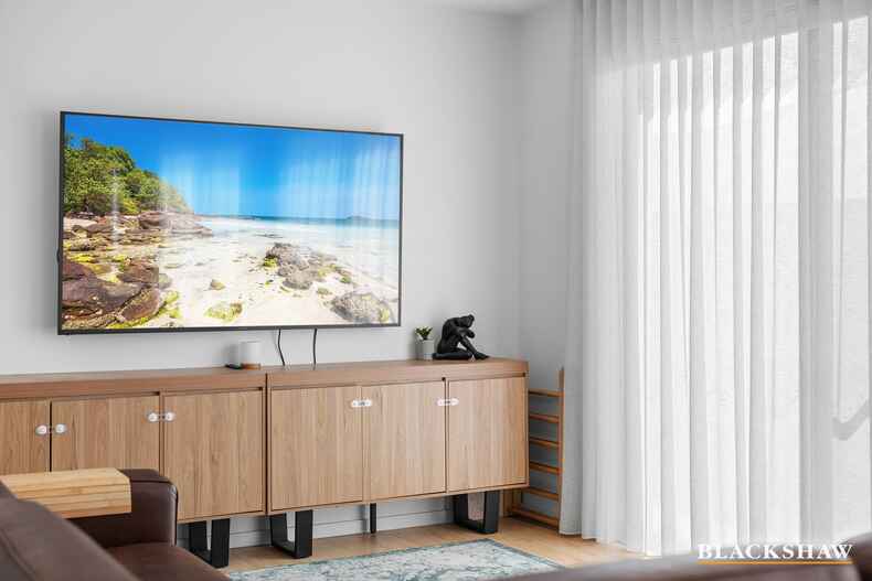 8/2 Mary Street Googong