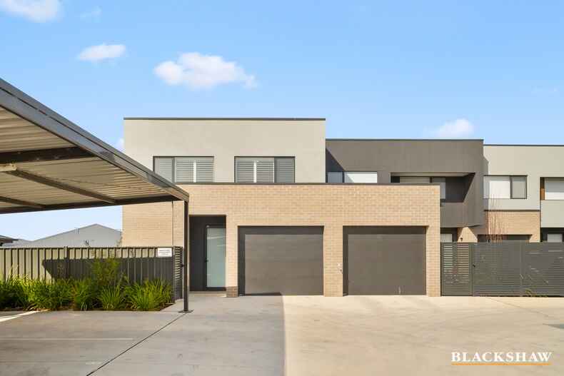 8/2 Mary Street Googong