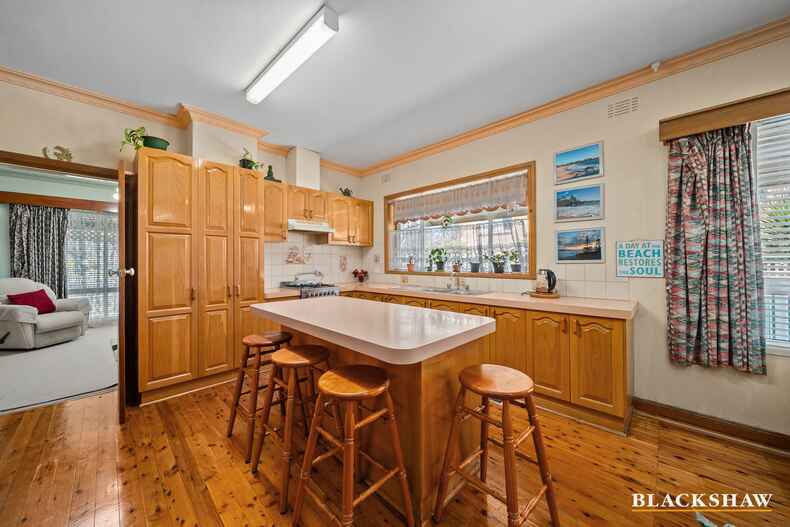 12 Yarrow Street Queanbeyan East 12 Yarrow Street Queanbeyan East