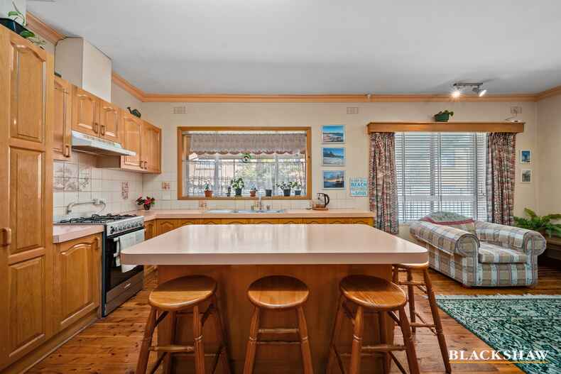 12 Yarrow Street Queanbeyan East 12 Yarrow Street Queanbeyan East