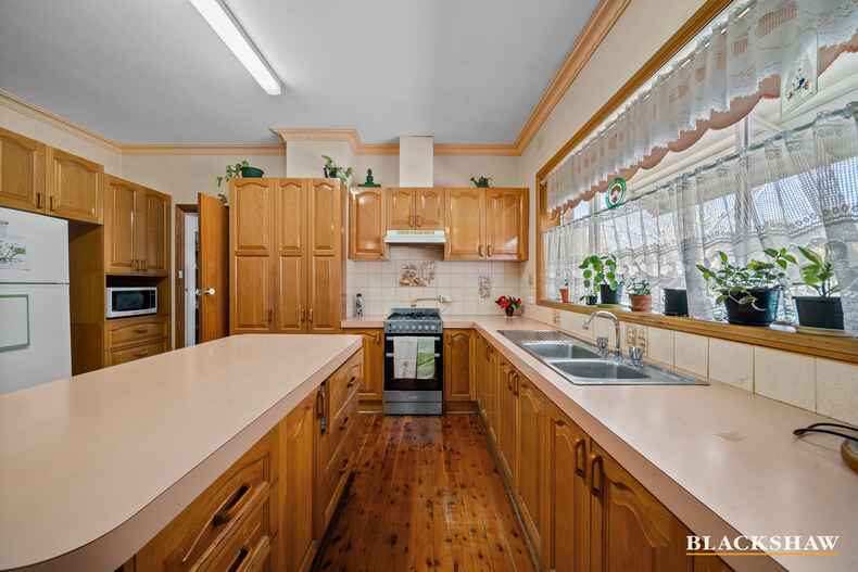 12 Yarrow Street Queanbeyan East 12 Yarrow Street Queanbeyan East