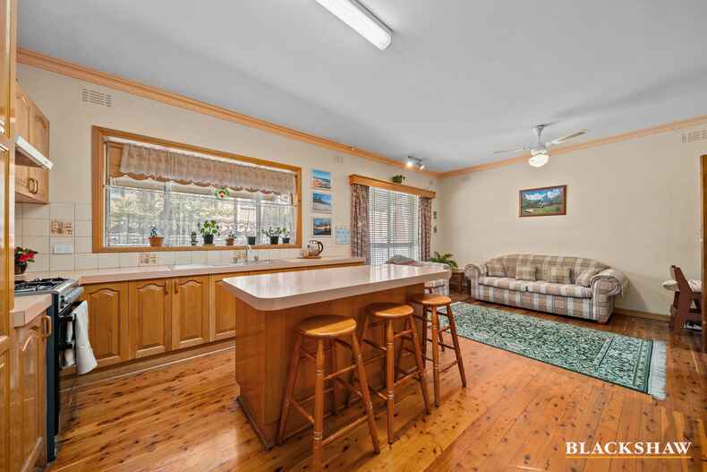 12 Yarrow Street Queanbeyan East 12 Yarrow Street Queanbeyan East