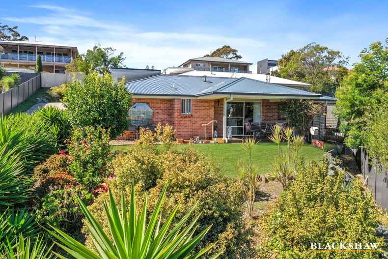 34A Broomfield Crescent Long Beach