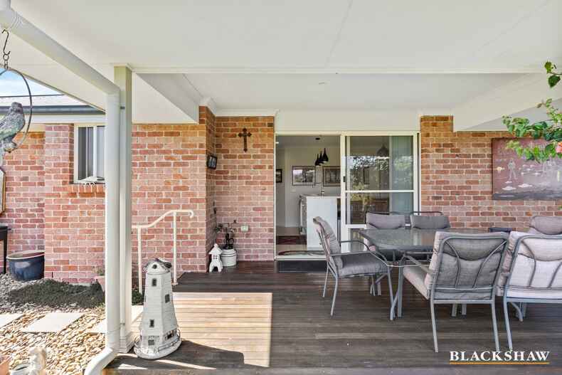 34A Broomfield Crescent Long Beach