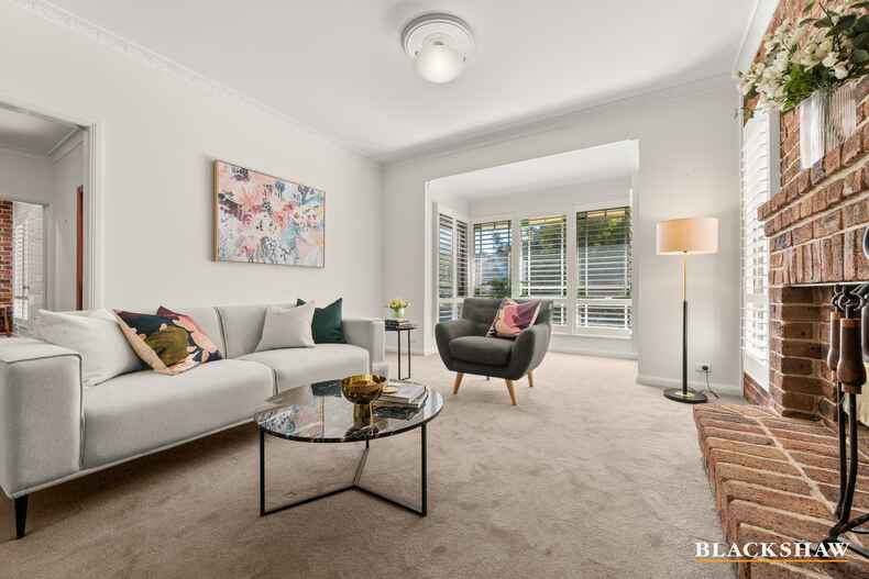 20 Numeralla Street O'Malley 20 Numeralla Street O'Malley