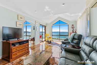 2/374 Beach Road Batehaven