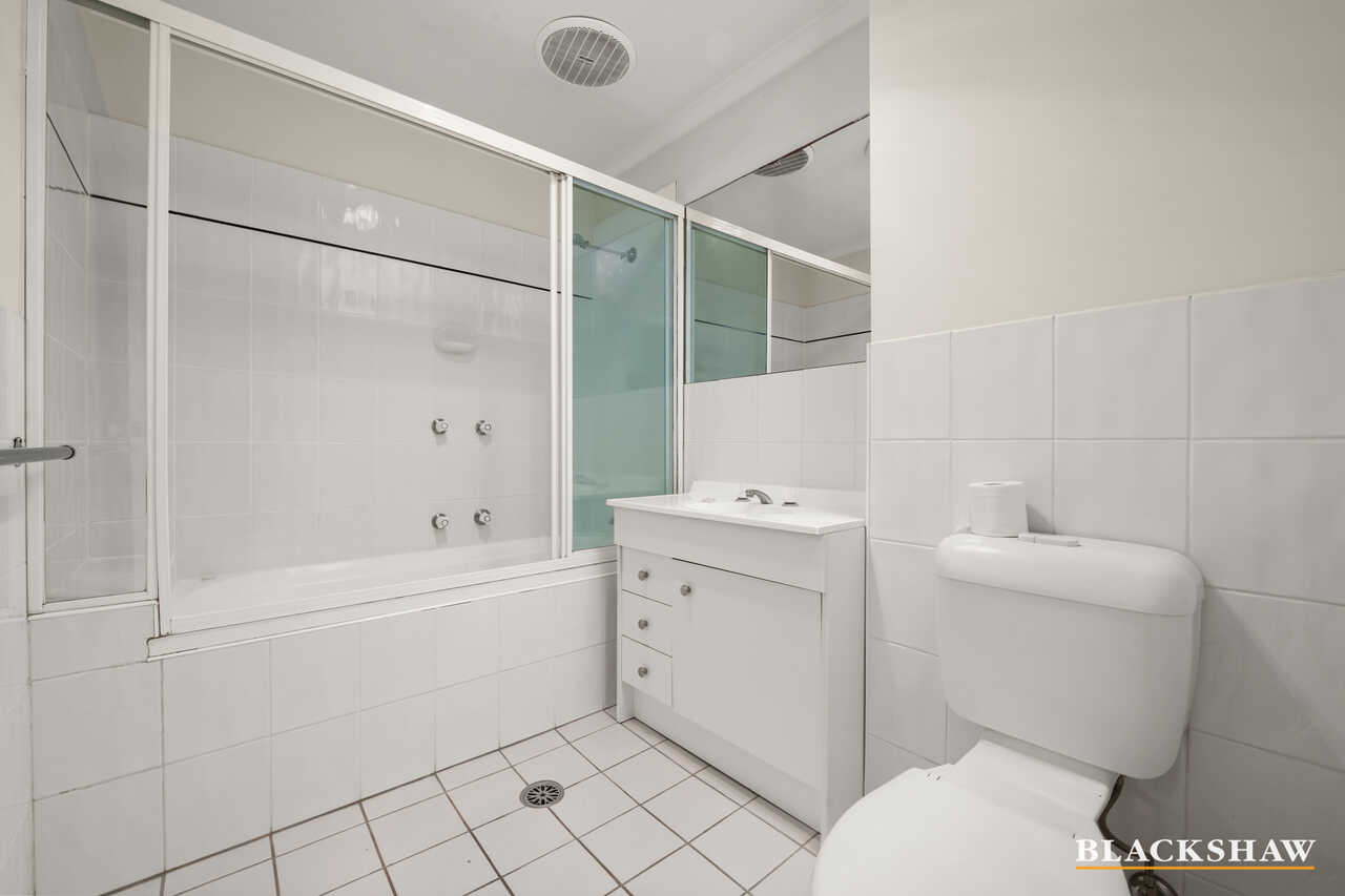 15/40 Leahy Close Narrabundah