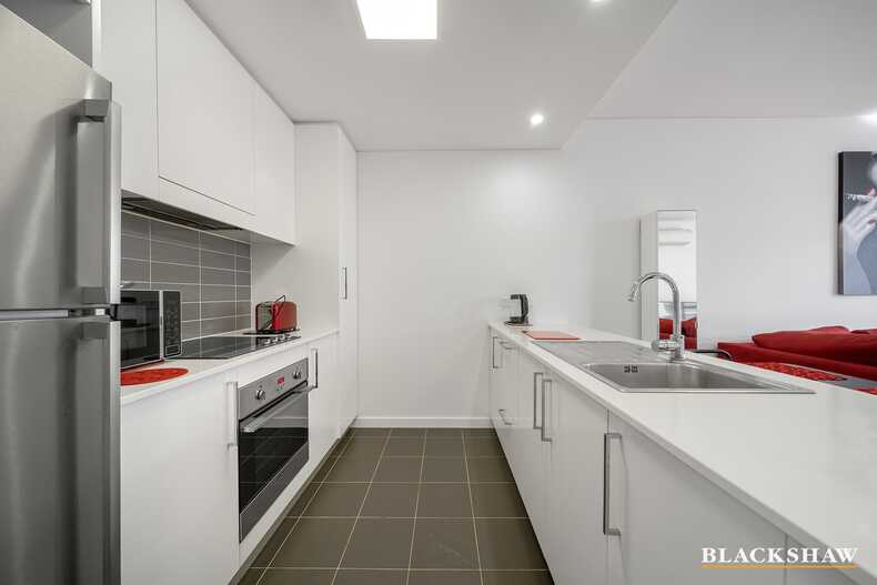 145/116 Easty Street Phillip