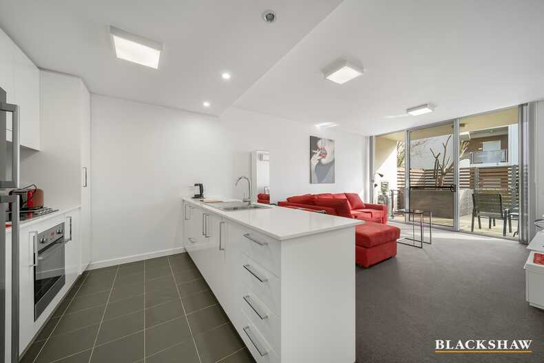 145/116 Easty Street Phillip