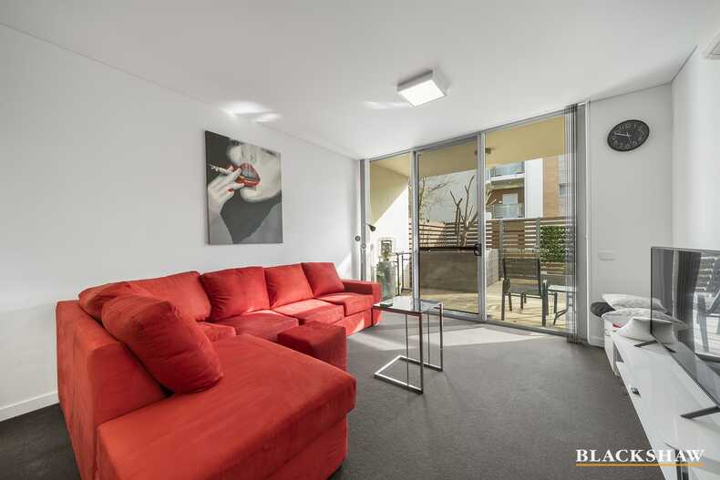 145/116 Easty Street Phillip