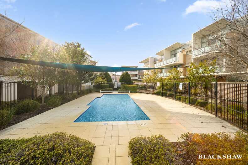 145/116 Easty Street Phillip