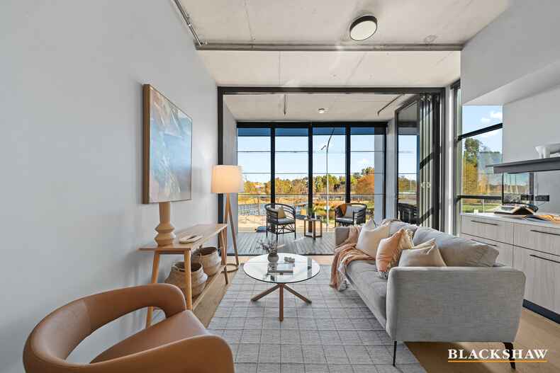 100/45 Eastlake Parade Kingston