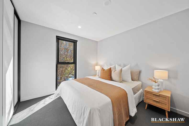 100/45 Eastlake Parade Kingston