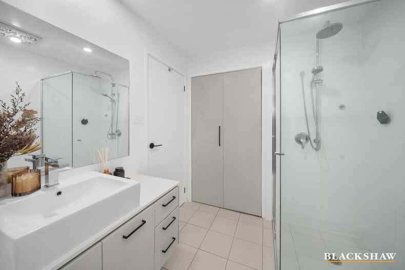 39/71 Giles Street Kingston