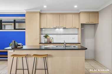 2/69 Hall Best Lane Gungahlin