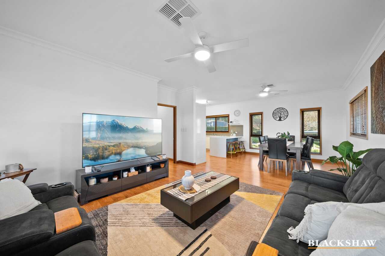 10 Kalang Place Jerrabomberra