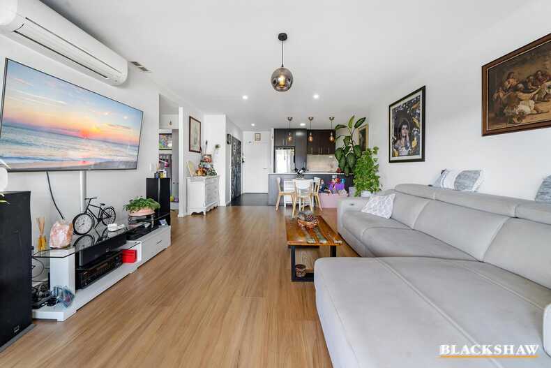 35/40 Philip Hodgins Street Wright