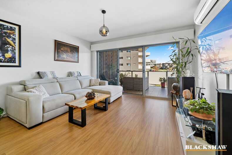 35/40 Philip Hodgins Street Wright