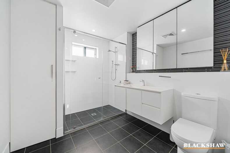 35/40 Philip Hodgins Street Wright
