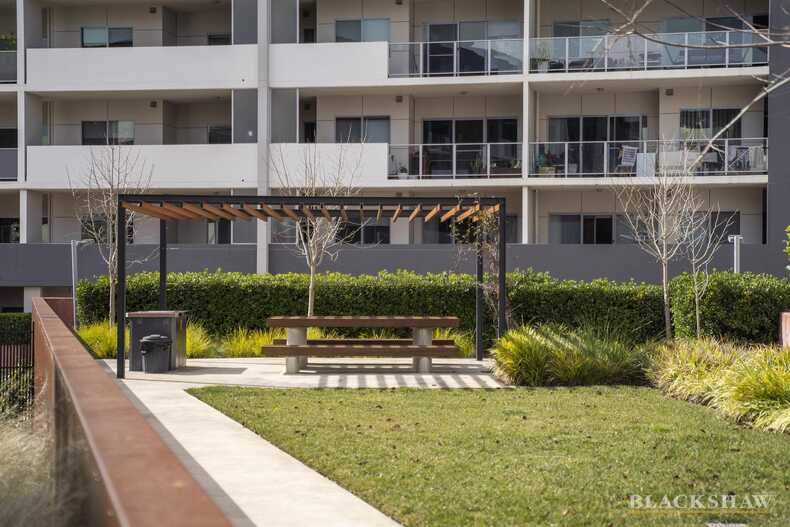 35/40 Philip Hodgins Street Wright