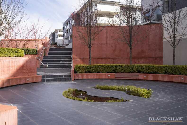 35/40 Philip Hodgins Street Wright