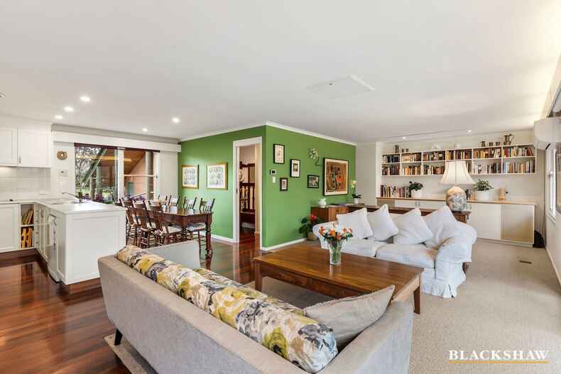 17 Gilmore Crescent Garran