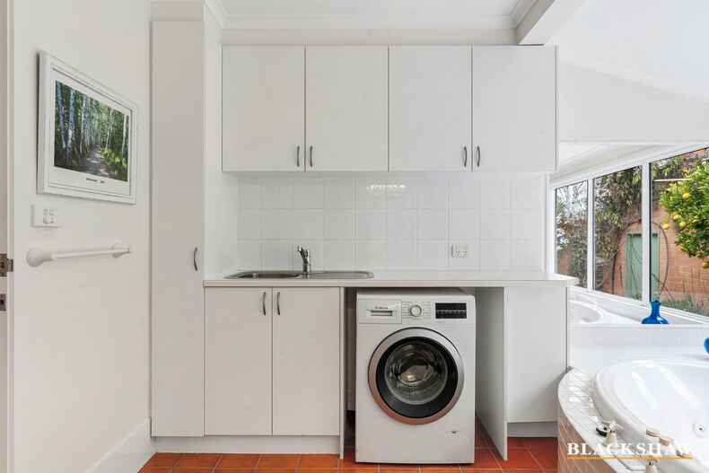 17 Gilmore Crescent Garran