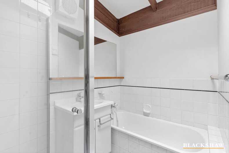 14B Vanzetti Crescent Kambah