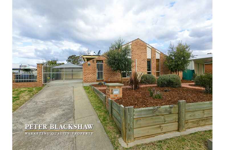 8 Steel Place Queanbeyan