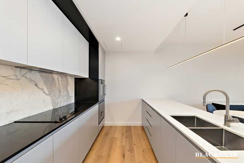 47/7 State Circle Forrest