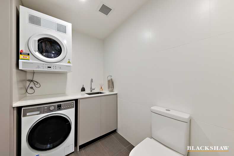 47/7 State Circle Forrest