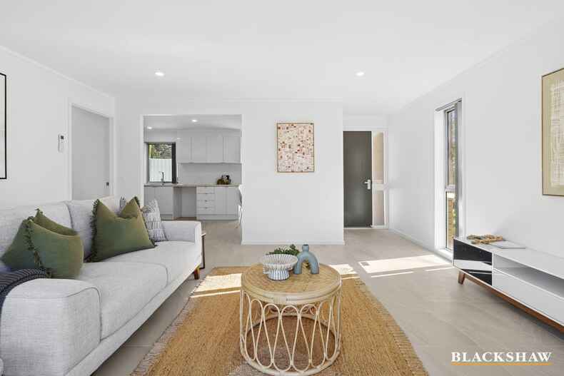 40 Vagabond Crescent Mckellar 40 Vagabond Crescent Mckellar