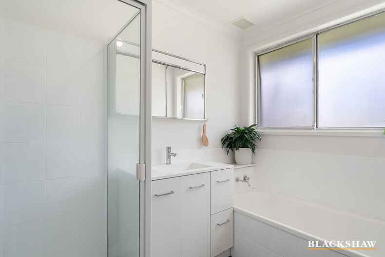28 Mirrool Street Duffy 28 Mirrool Street Duffy