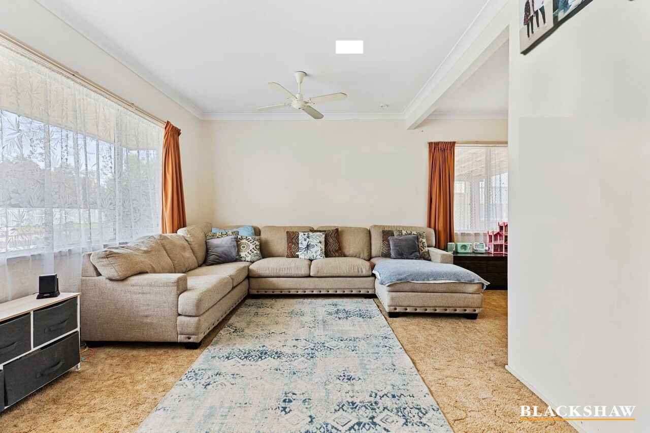 2 Dolphin Avenue Batemans Bay