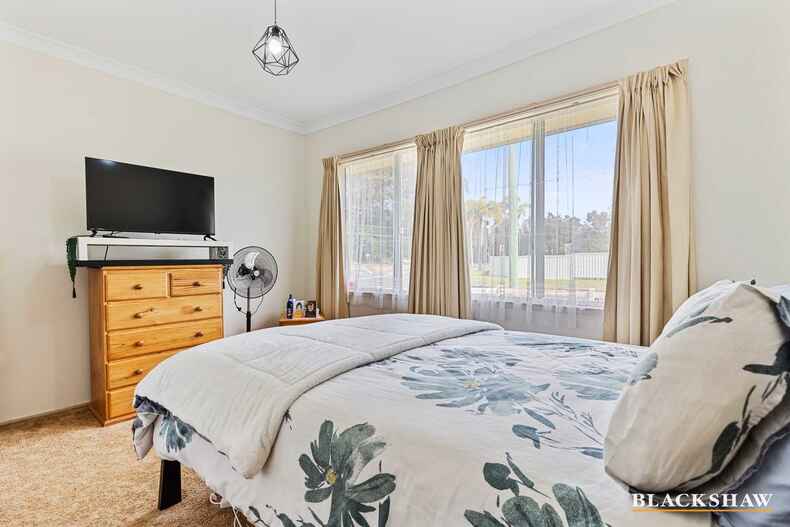 2 Dolphin Avenue Batemans Bay 2 Dolphin Avenue Batemans Bay