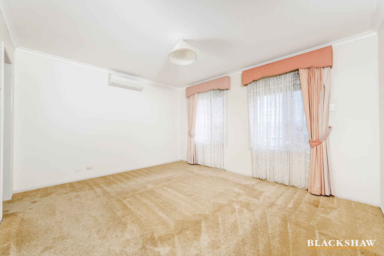 8 Richardson Circuit Conder