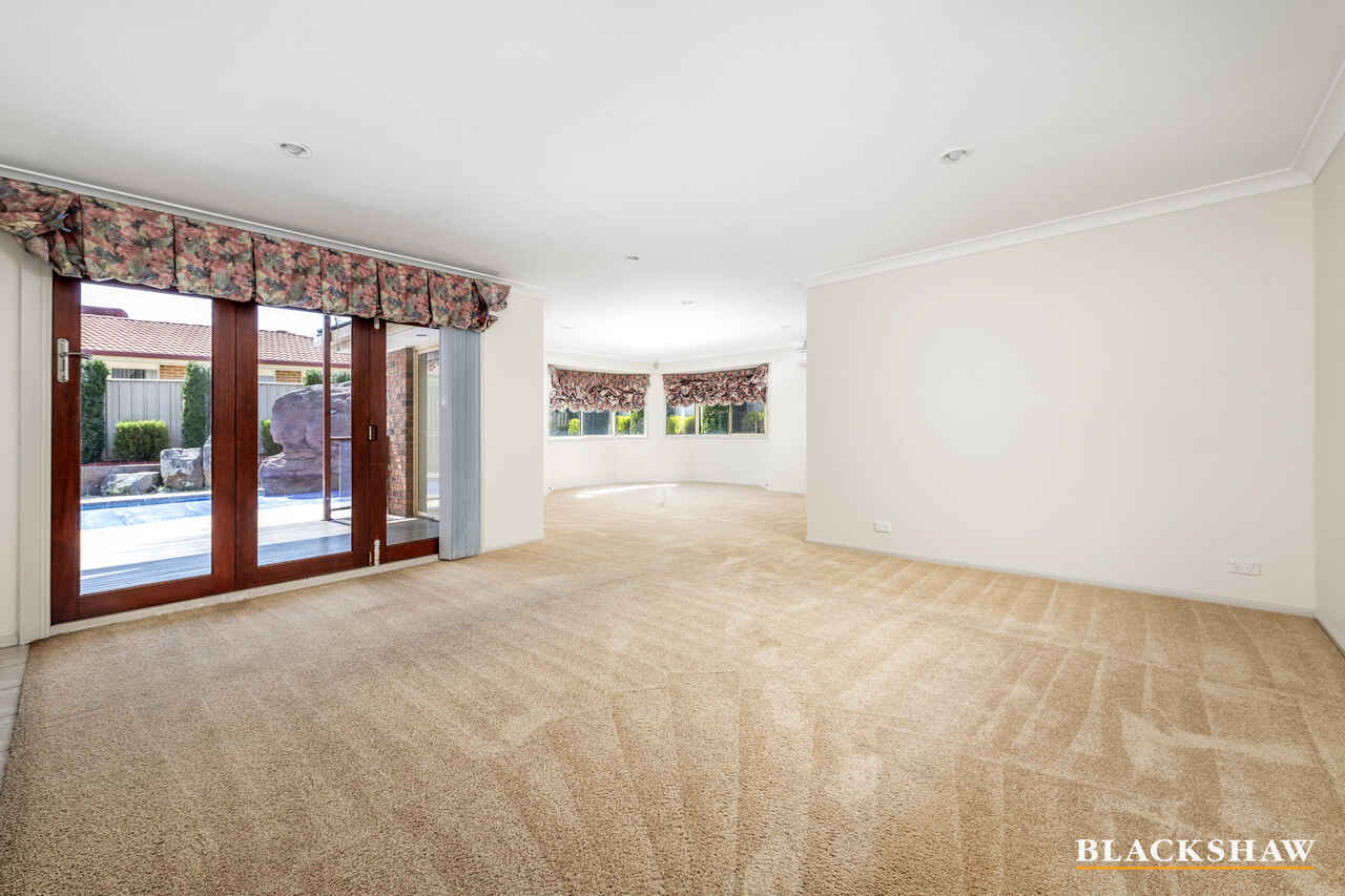 8 Richardson Circuit Conder