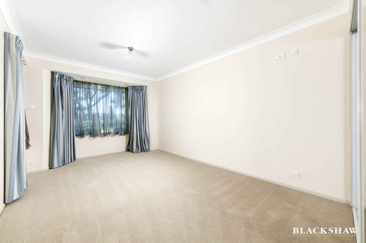 8 Richardson Circuit Conder