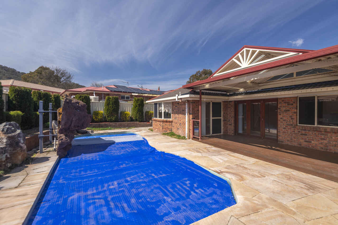 8 Richardson Circuit Conder