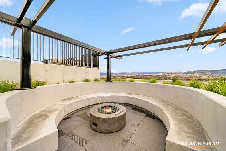 G06/26 Cynthea Teague Crescent Greenway